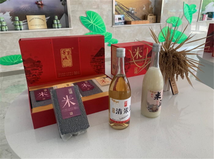 9月3日，中農富通調研組兵分兩路對南京高淳區武家嘴現代農業產業示范園區和棲霞區龍潭現代農業產業示范園區的調研工作。(圖22)